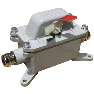 КУ123-21У2, два элемента, 2з+2р, диаметр отверстий 12мм, IP56