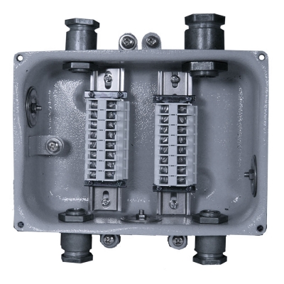 КЗНС-16 У2, 16 зажимов, IP65 (металлические вводы)